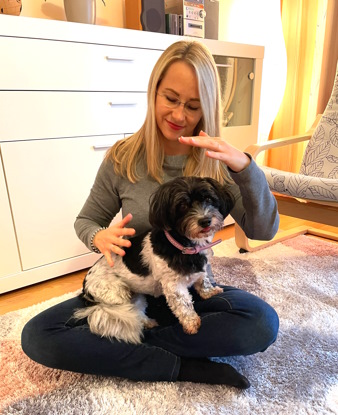 Katrin bei Hunde Behandlung